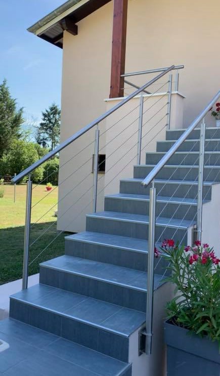 Système de main courante en câble extérieur pour balustrade de terrasse en fil métallique - Chine Main courante de câble garde-corps, câble en acier inoxydable garde-corps