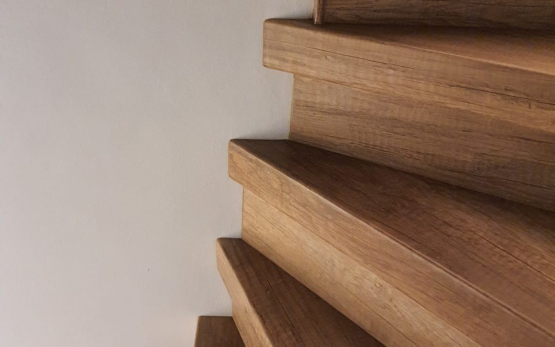 Changer une moquette d’escalier par de nouvelles marches plus modernes à Annecy 74